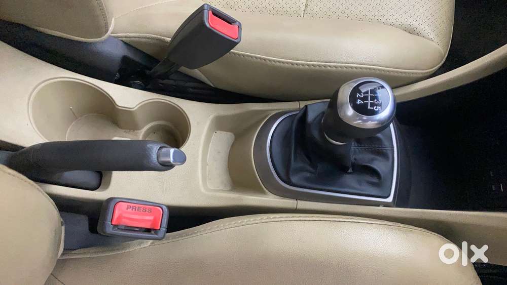 Hyundai Verna [2015-2018] Fluidic 4s 1.6 Vtvt Sx, 2015, Petrol