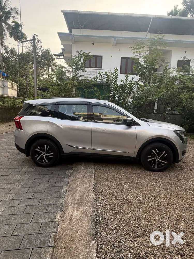 Mahindra Xuv700 Petrol Mt 2022