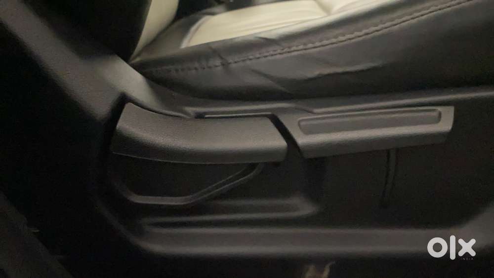 Hyundai Venue 1.0 S (o) Turbo Dct, 2023, Petrol