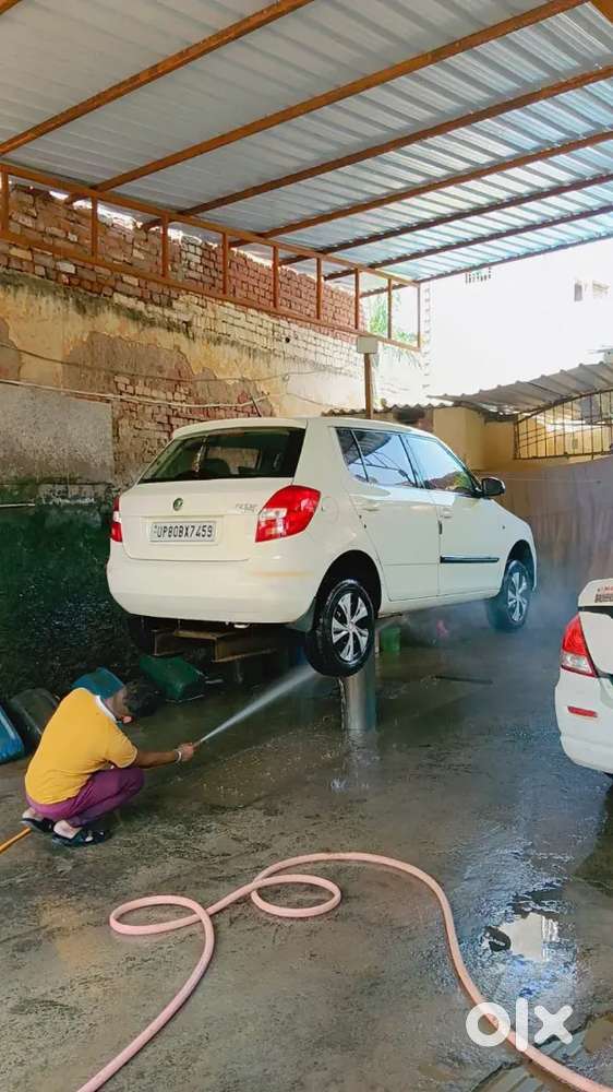 Skoda Fabia 2011 Petrol 25000 Km Driven