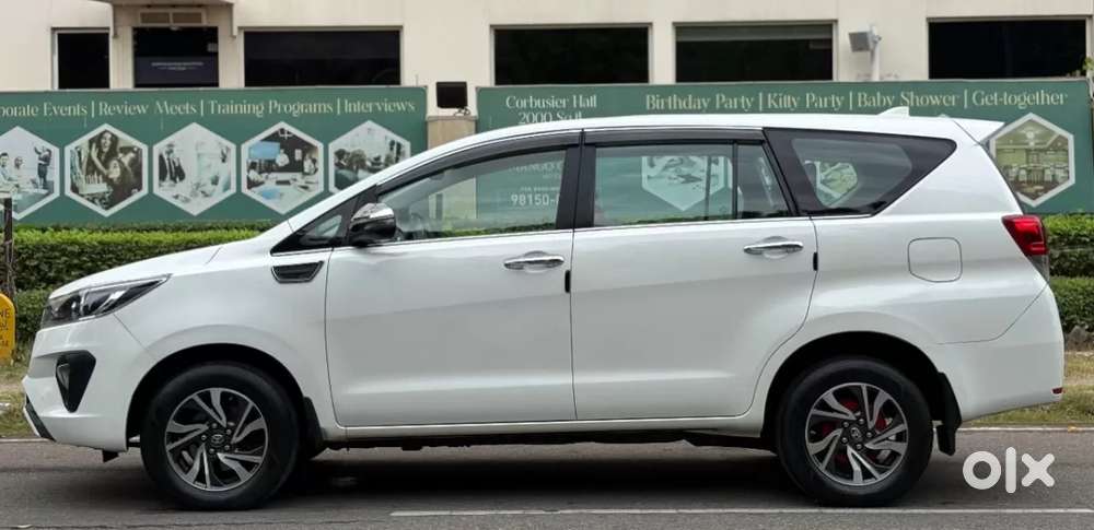 Toyota Innova Crysta [2020-ongoing] 2.4 Vx 7 Str, 2022, Diesel