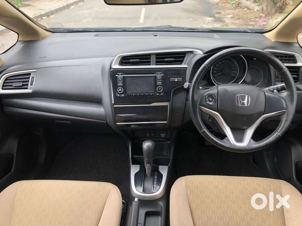 Honda Jazz V Automatic, 2016, Petrol