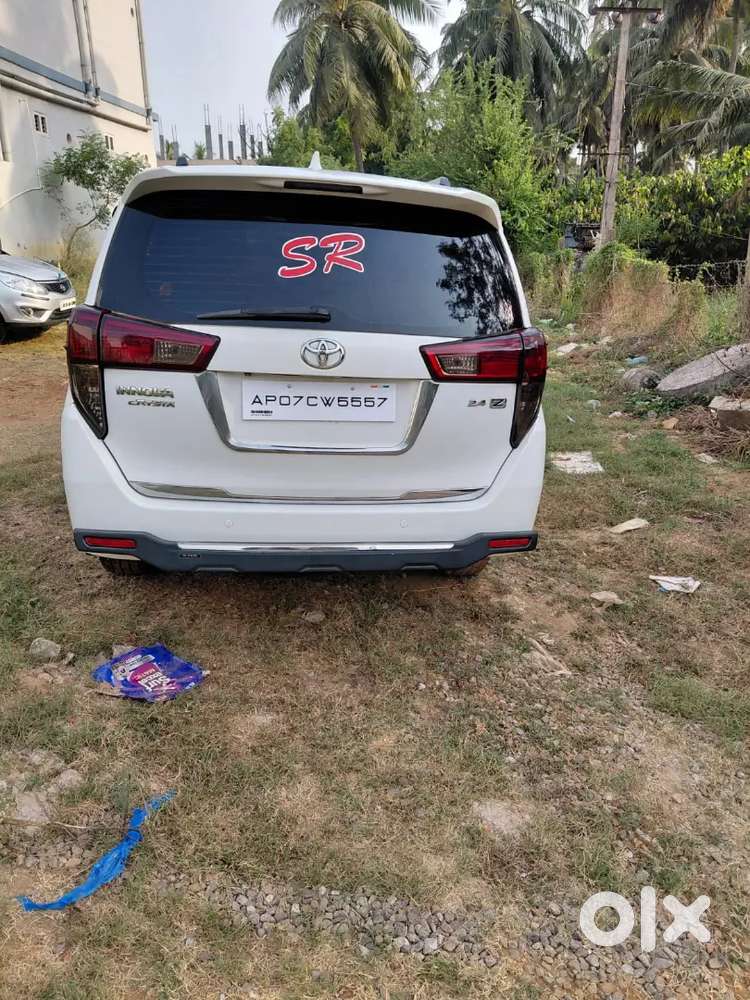 Toyota Innova Crysta 2016 Diesel 204000 Km Driven