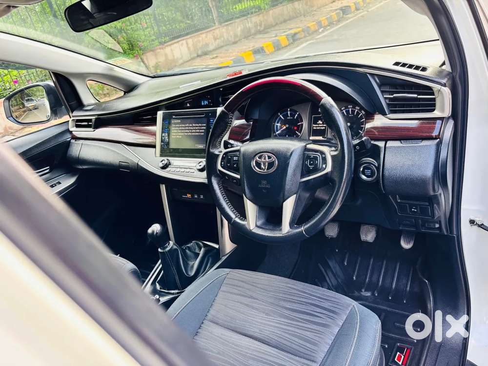 Toyota Innova Crysta [2020-ongoing] 2.4 Vx 7 Str, 2017, Diesel