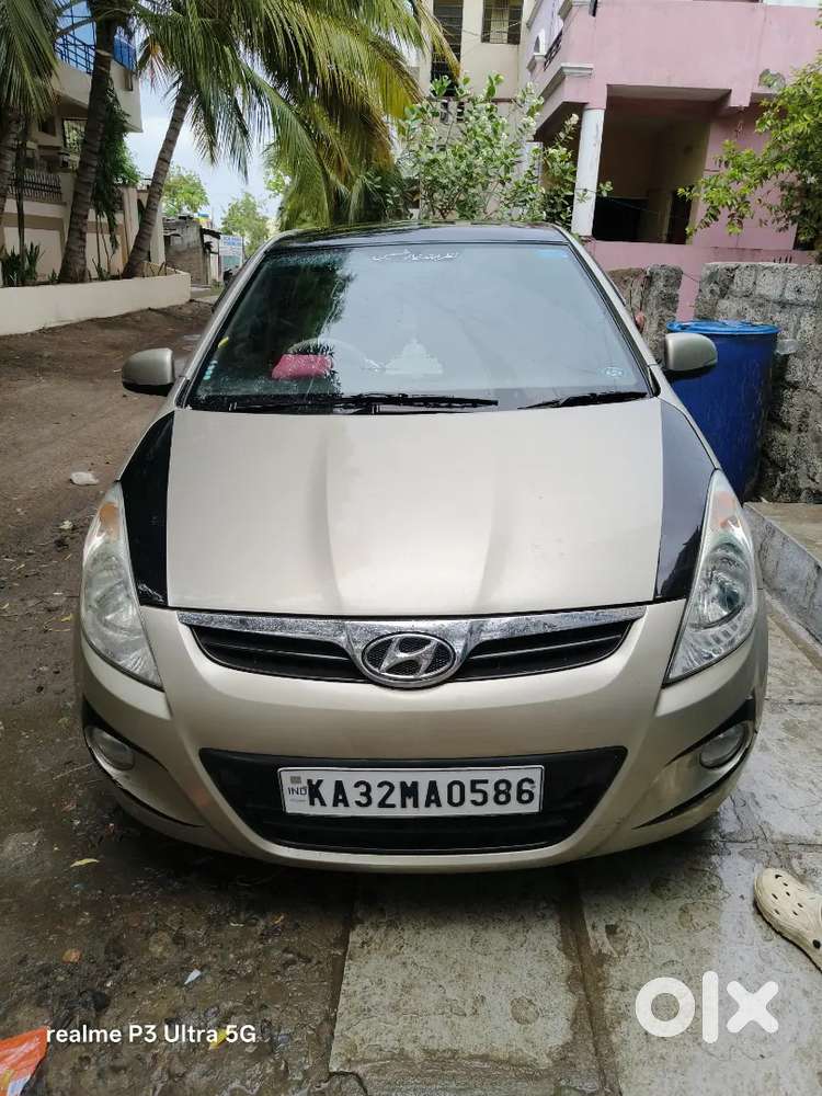 Model 2011 Automatic Petrol
