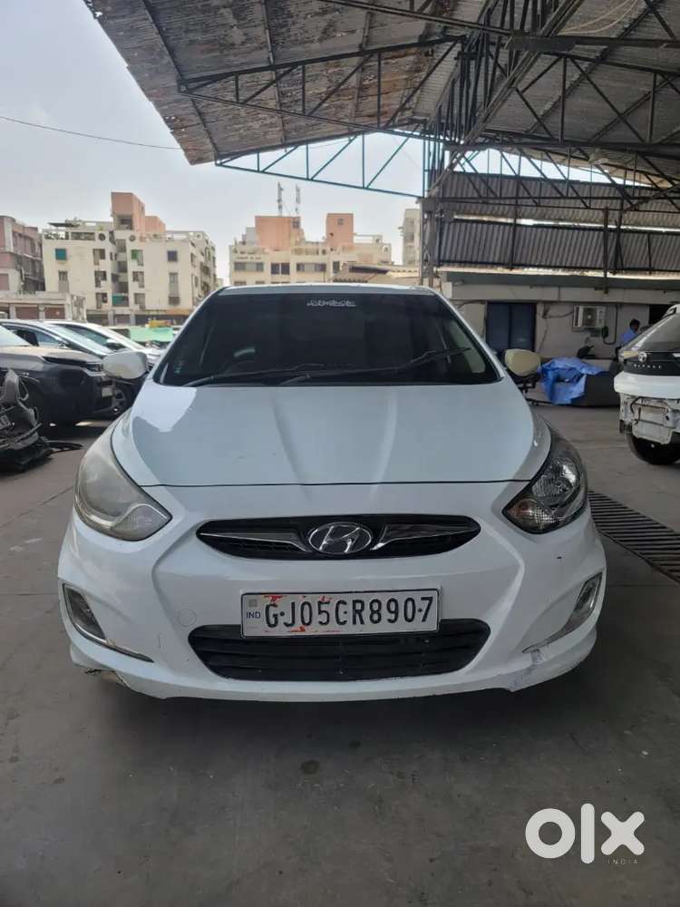 Hyundai Verna 2011