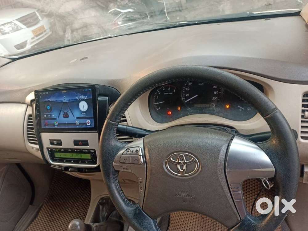 Toyota Innova 2009-2011 2.0 Vx 8 Str, 2016, Diesel