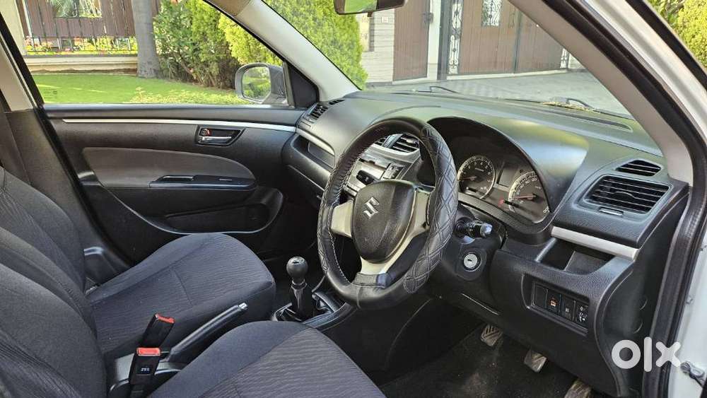 Maruti Suzuki Swift Vxi Optional, 2016, Petrol