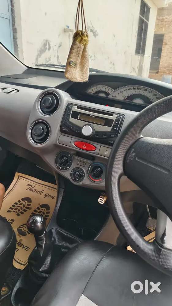 Toyota Etios [2010-2012] Petrol