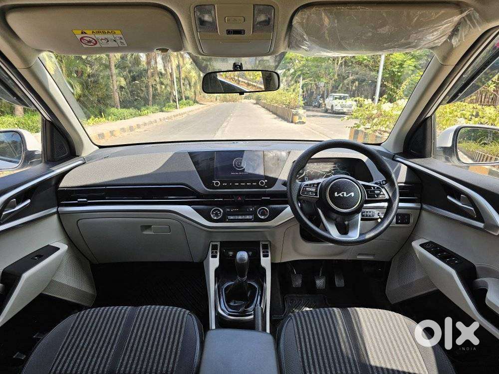 Kia Carens 1.5 Prestige 7 Str, 2023, Petrol