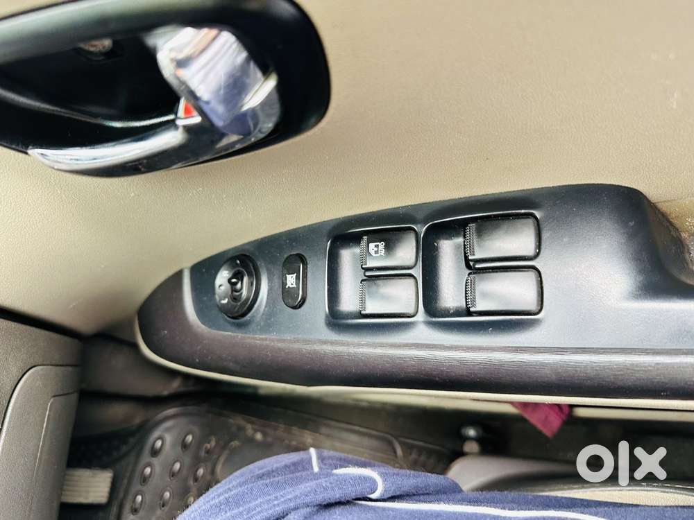 Hyundai I10 Sportz At, 2011, Petrol