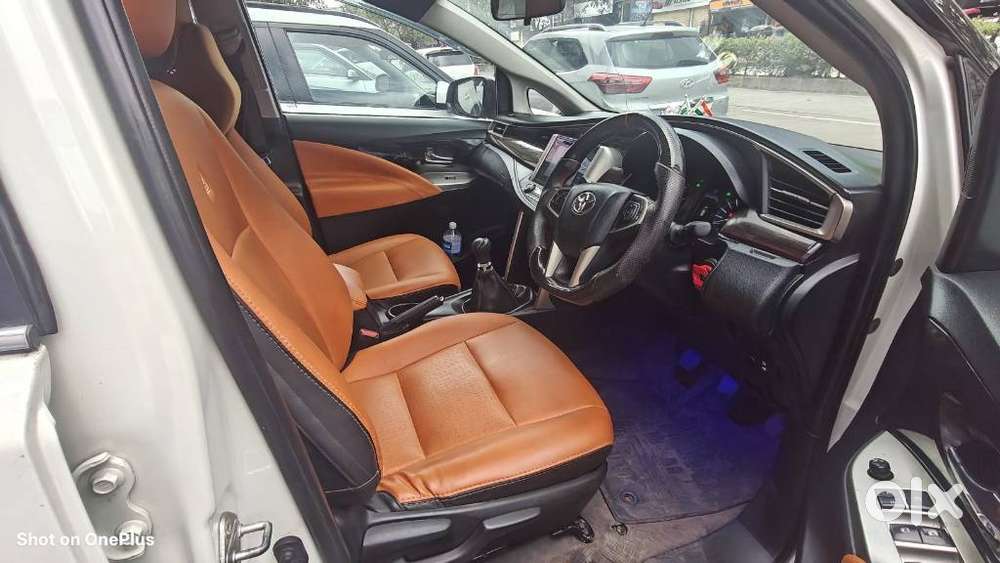 Toyota Innova Crysta 2.4 Vx Mt 8s, 2017, Diesel