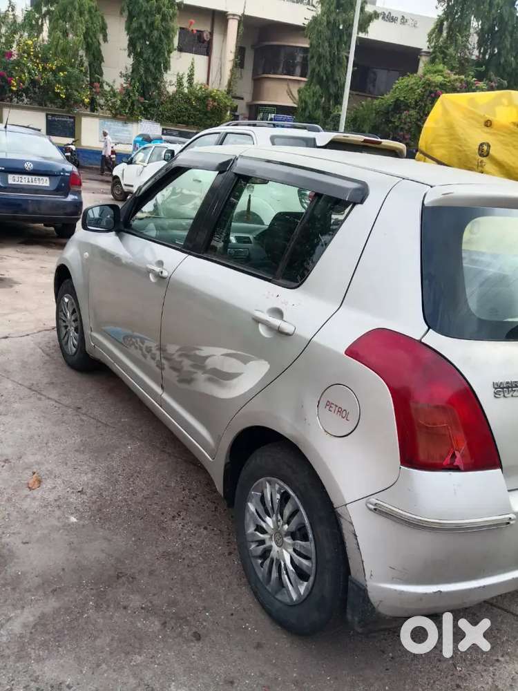 Swift Maruti Suzuki 2006 Petrol+ Cng