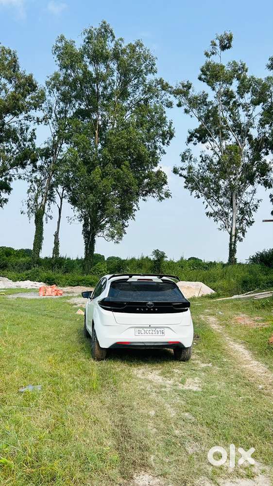 Tata Altroz Icng Sunroof 2023