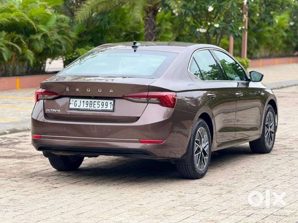 Skoda Octavia 2.0 L K Tsi At, 2022, Petrol