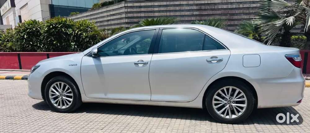 Toyota Camry Hybrid 2018 Car