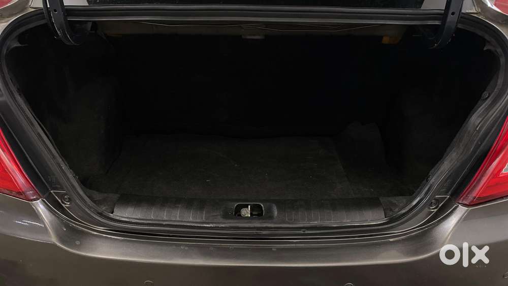 Maruti Suzuki Swift Dzire Vxi 1.2, 2015, Petrol