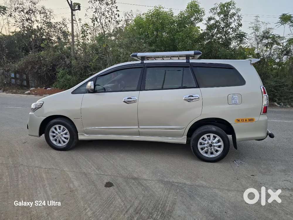 Toyota Innova 2014 Diesel Well Maintained