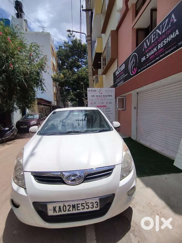 Hyundai I20 Sportz 2010 Petrol Owner Listing