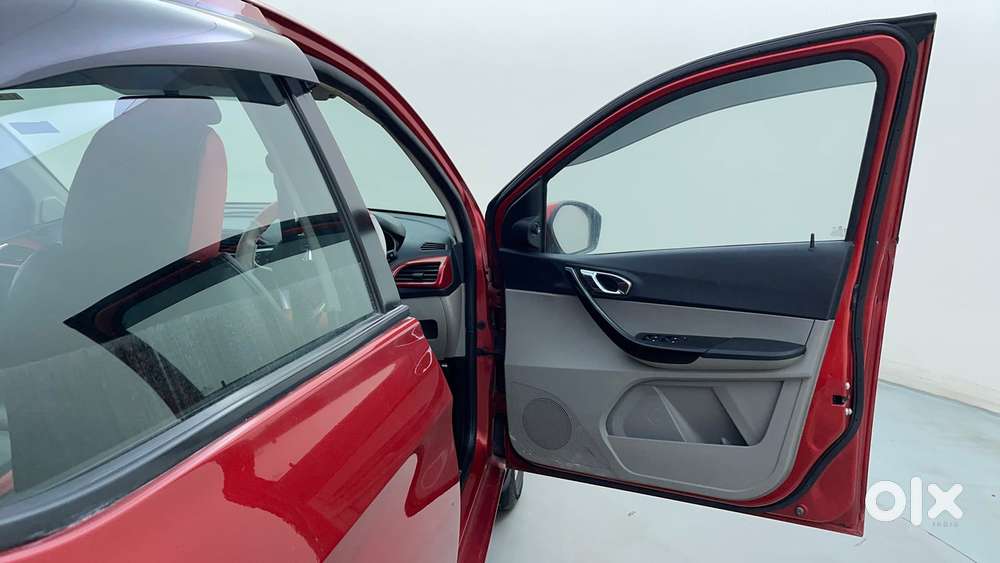 Tata Tiago Xz, 2017, Petrol