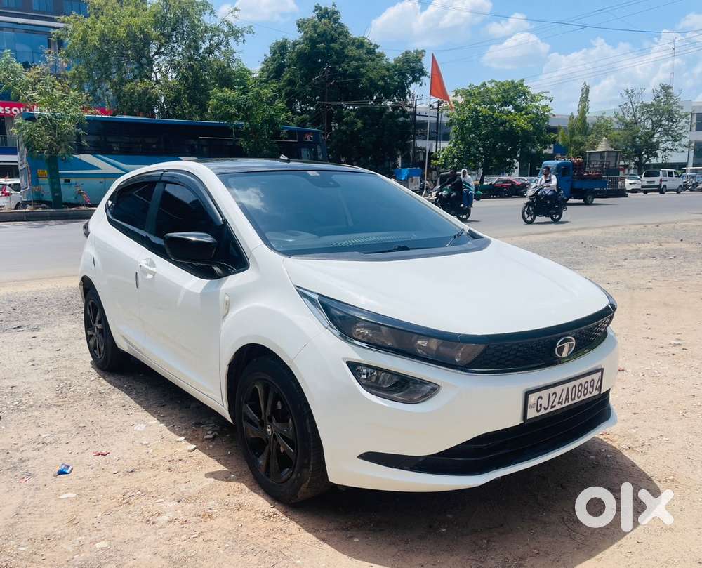 Tata Altroz Petrol 2023