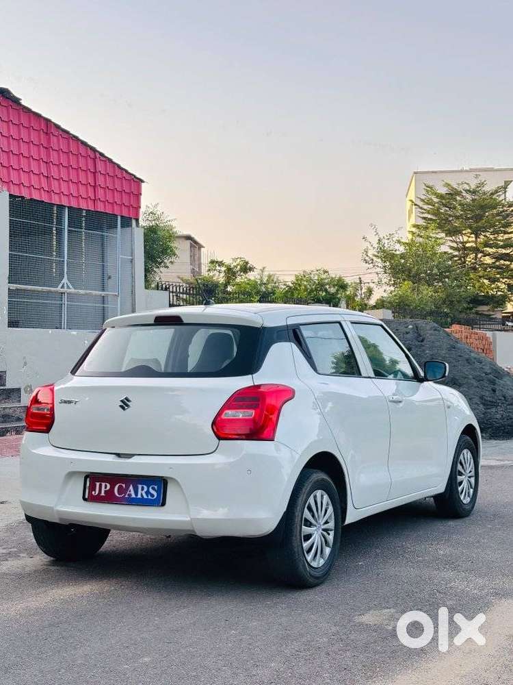 Maruti Suzuki Swift Lxi Optional-o, 2022, Petrol