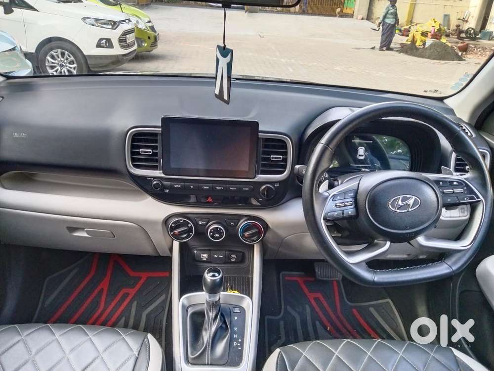 Hyundai Venue 1.0 S (o) Turbo Dct, 2024, Petrol