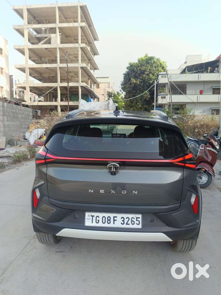 Tata Nexon Creative Plus S 1.2 Revotron Petrol 6 Mt, 2024, Petrol