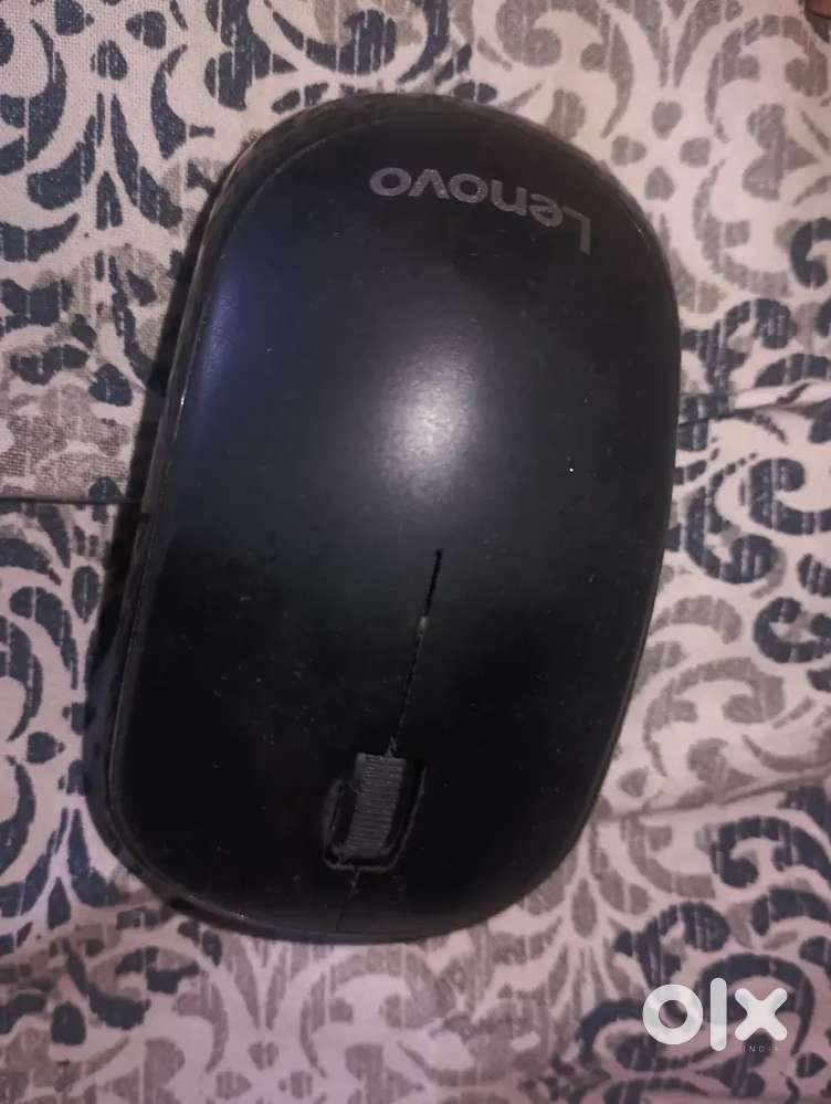 New condition hai only 2 month old keyword and mouse