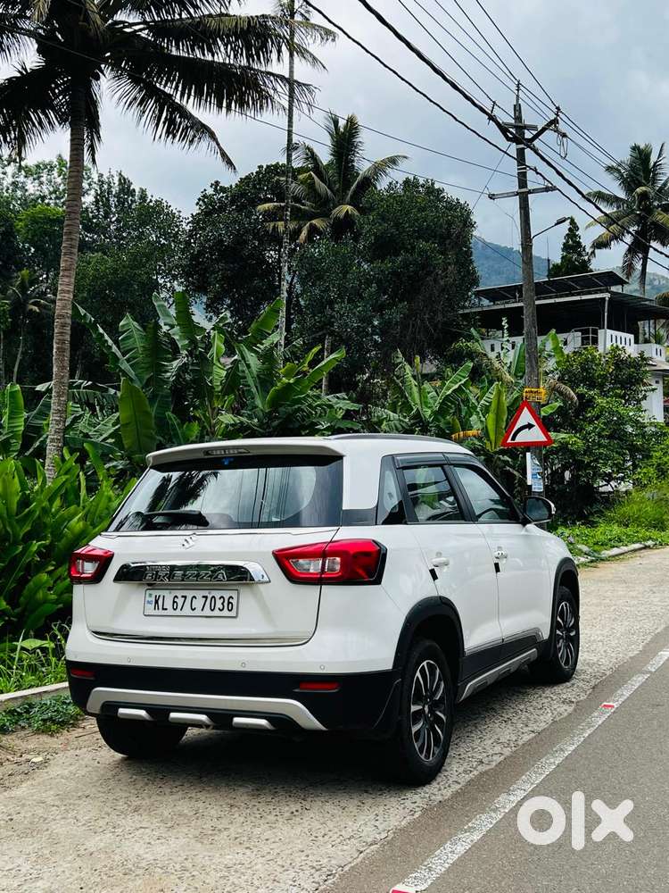 Maruti Suzuki Brezza 1.5 Zxi Plus Smart Hybrid, 2022, Petrol