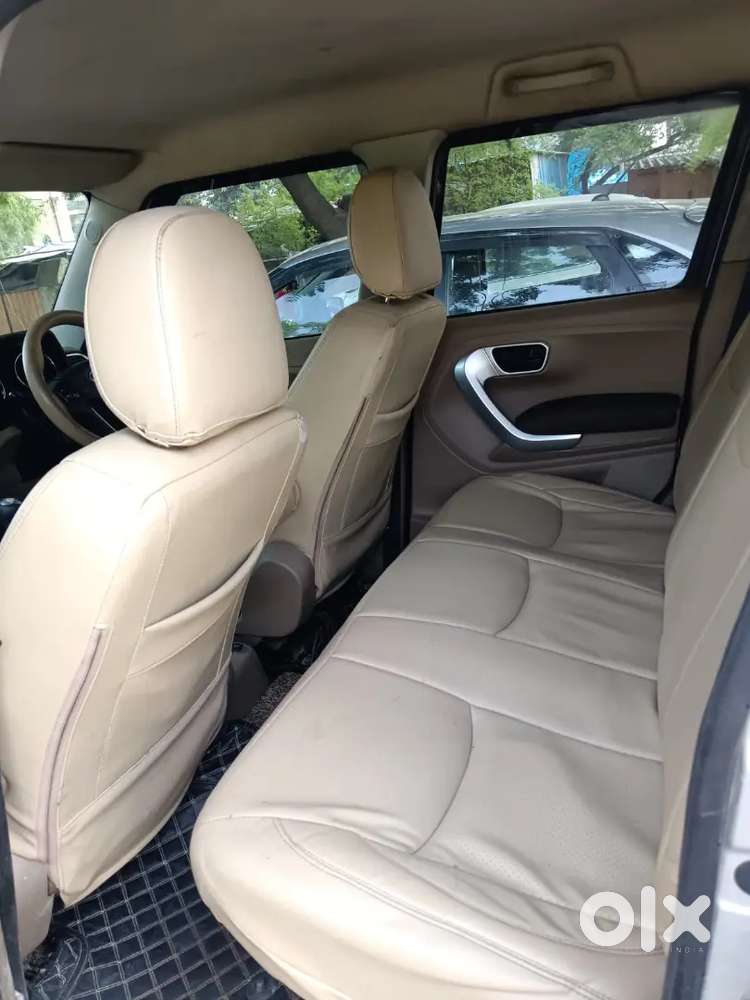Mahindra Tuv 300 Diesel 2018 Variant
