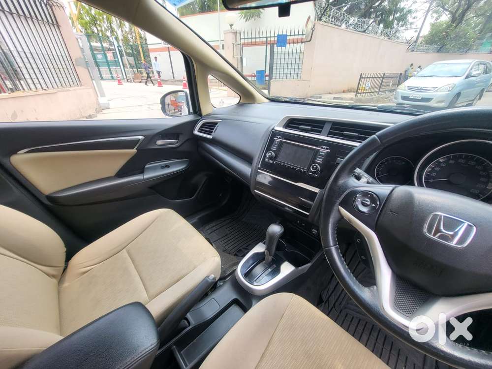 Honda Jazz V Automatic, 2017, Petrol