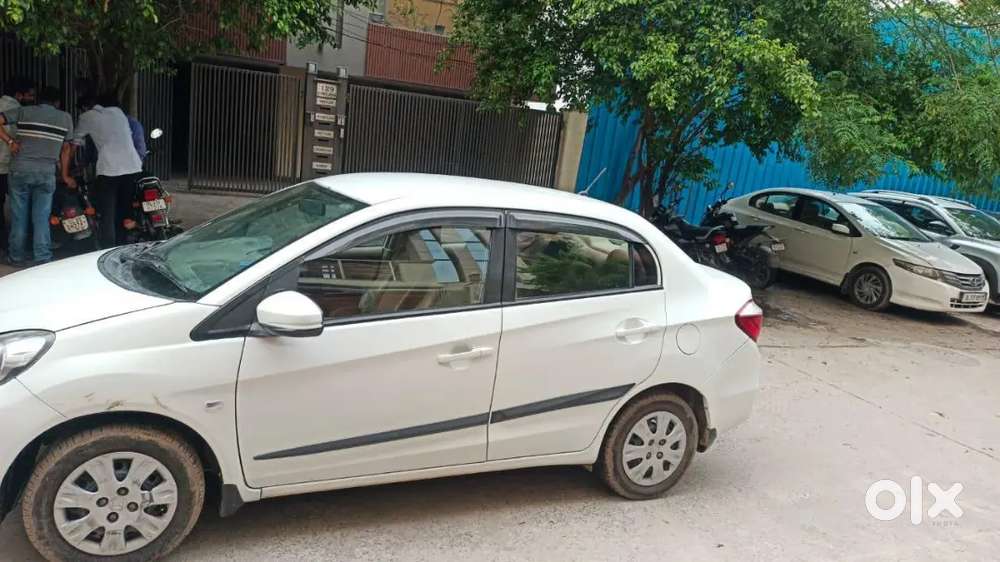 Honda Amaze 2018 With Cng On Paper And Reverse Camera