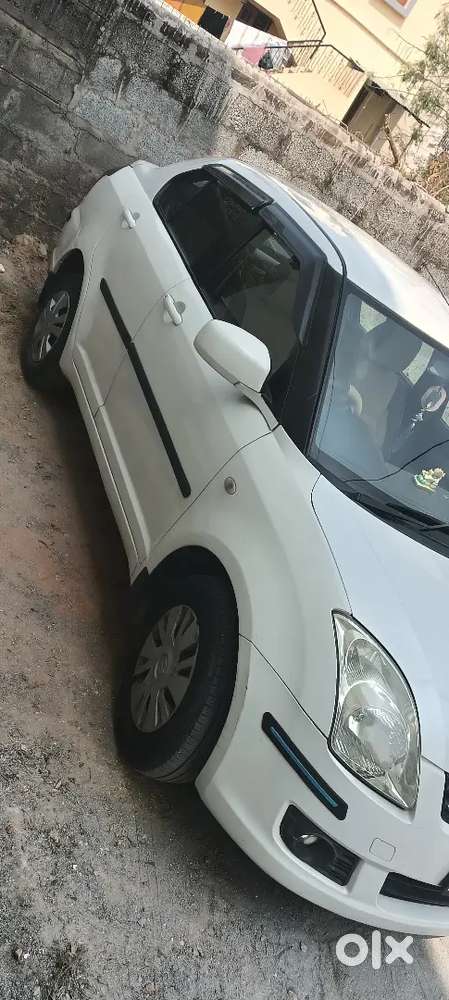 Maruti Suzuki Dzire 2011 Petrol 61000 Km Driven