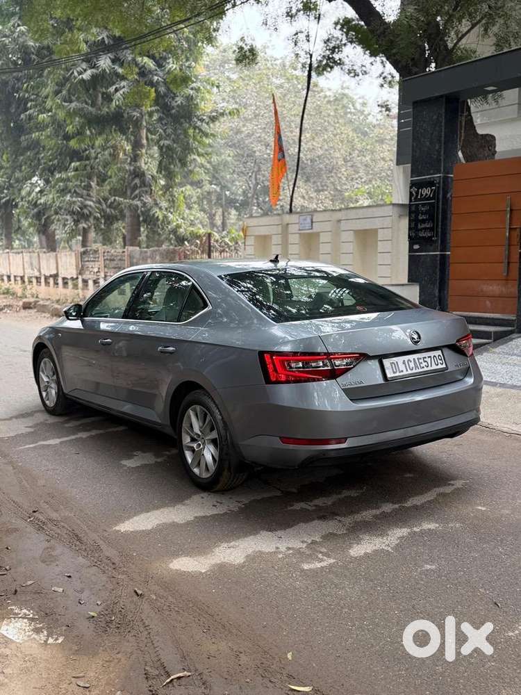 Skoda Superb 2016 Petrol Well Maintained