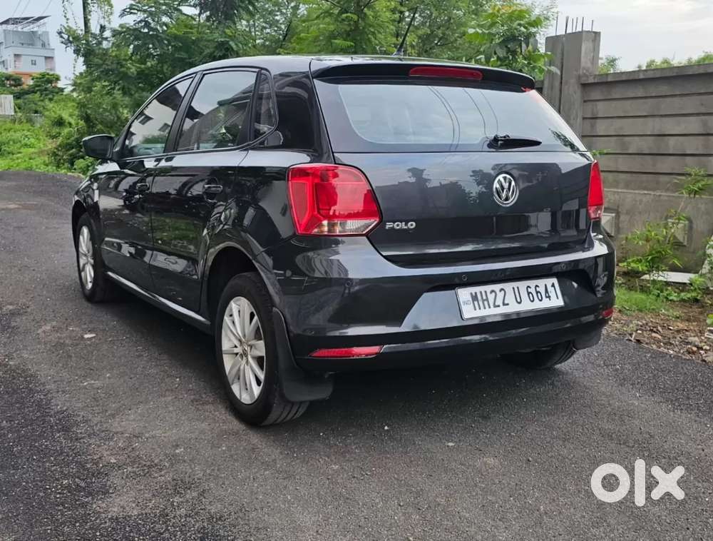 Volkswagen Polo Petrol Highline 1.2l, 2015, Petrol