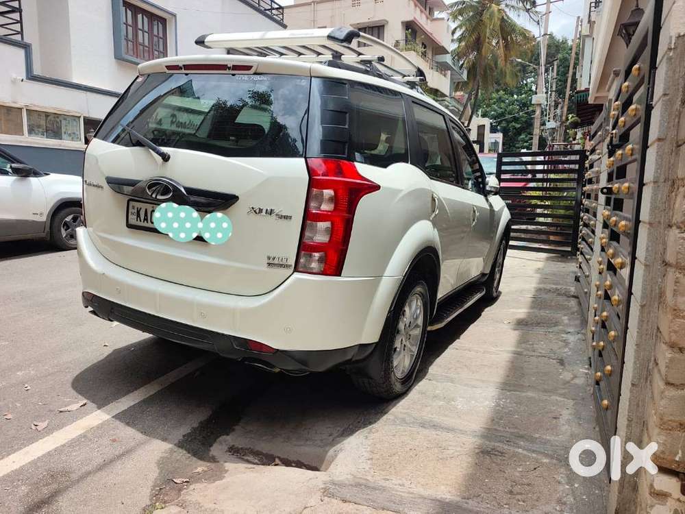 Mahindra Xuv500 W10 2017
