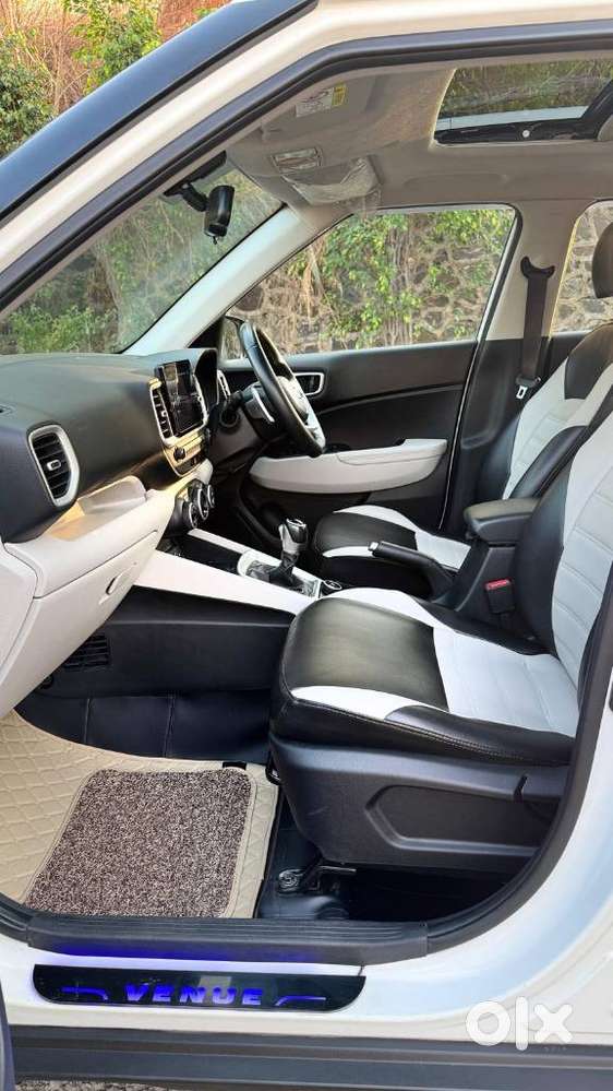 Hyundai Venue 1.0 Sx (o) Turbo Dct Dual Tone, 2023, Petrol