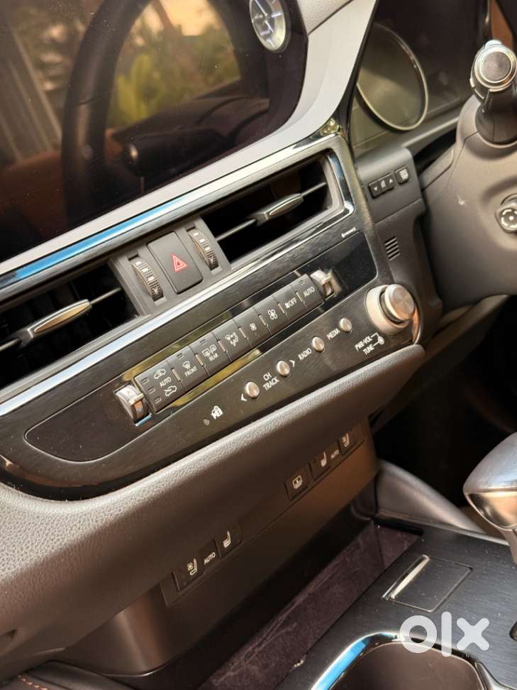 Lexus Es 300h Exquisite, 2023, Petrol