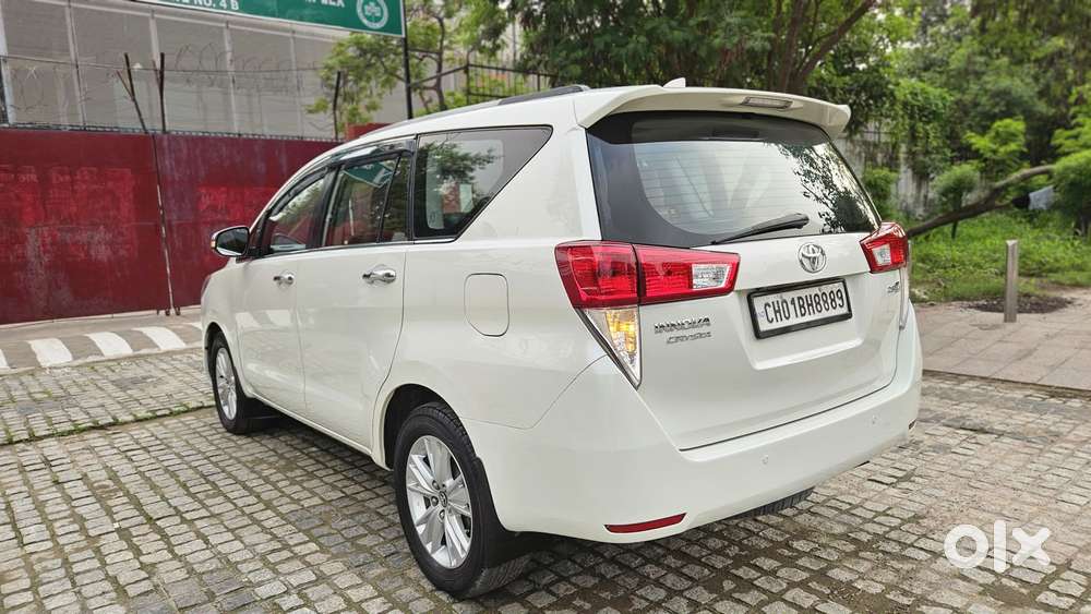 Toyota Innova Crysta 2.8 Zx At, 2016, Diesel