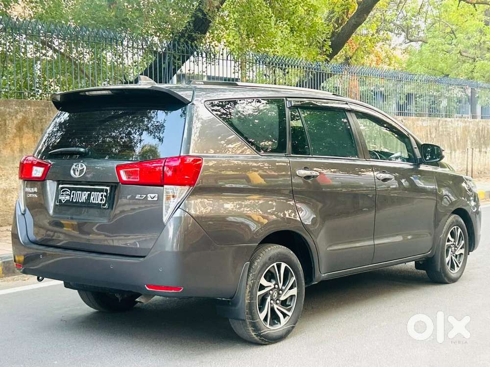Toyota Innova Crysta 2.7 V, 2022, Petrol