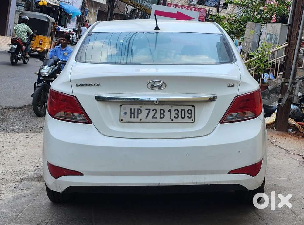 Hyundai Verna Fluidic 1.6 Vtvt Sx, 2015, Petrol