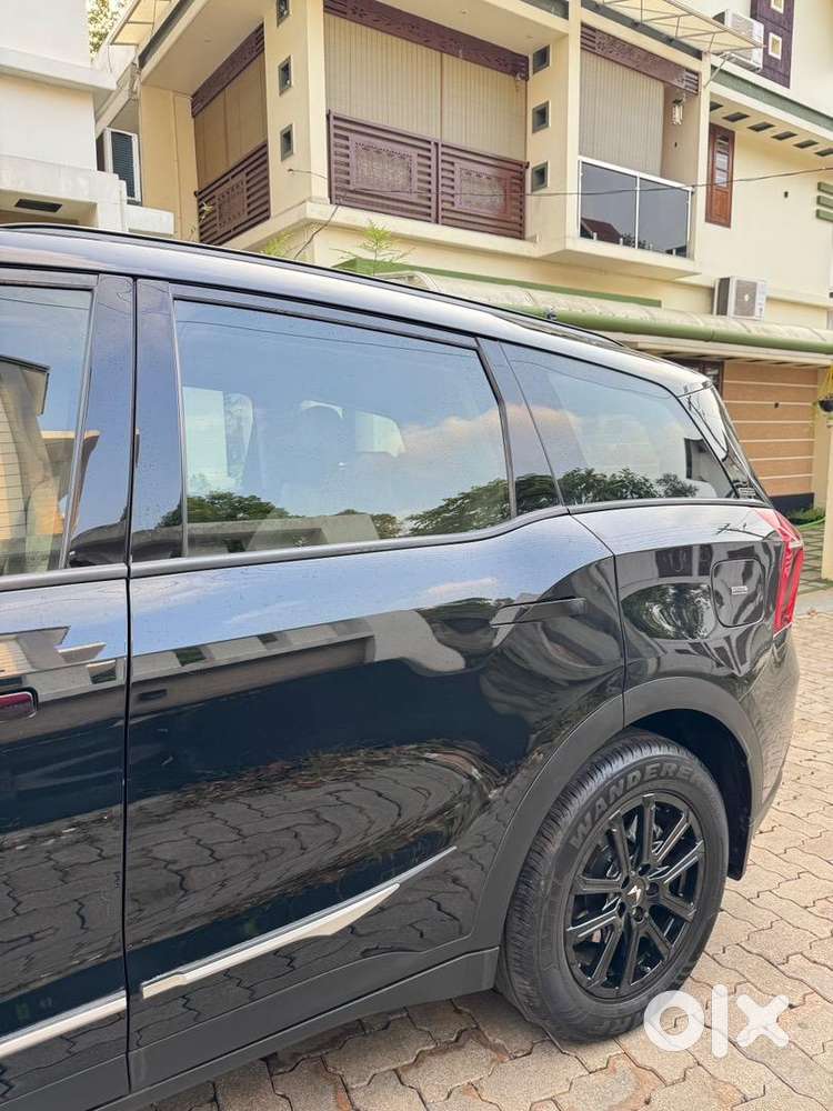 Mahindra Xuv700 2024 Diesel 14600 Km Driven