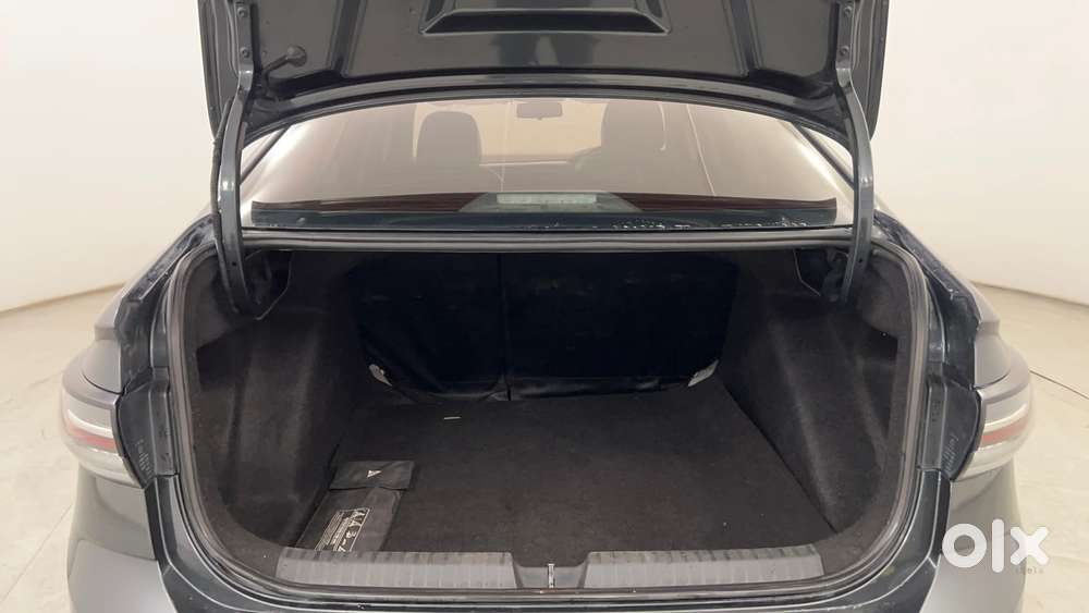 Volkswagen Virtus Highline Plus 1.0 Tsi At, 2022, Petrol