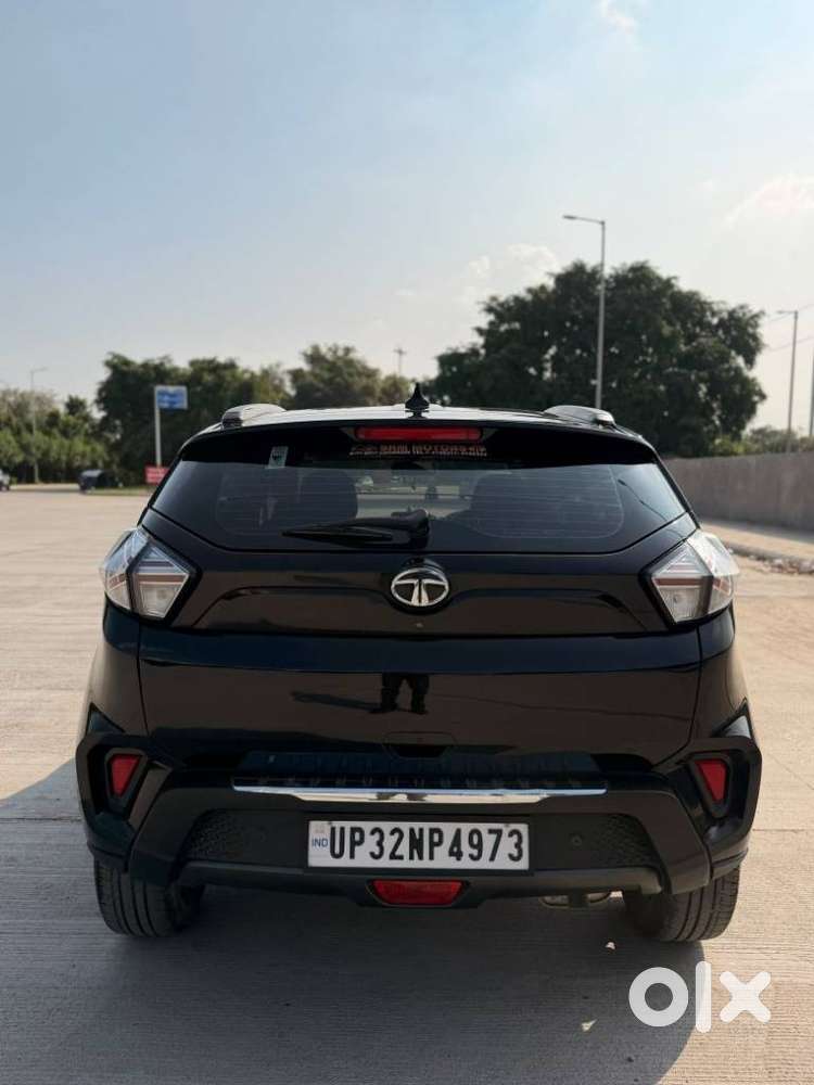 Tata Nexon, 2023, Petrol