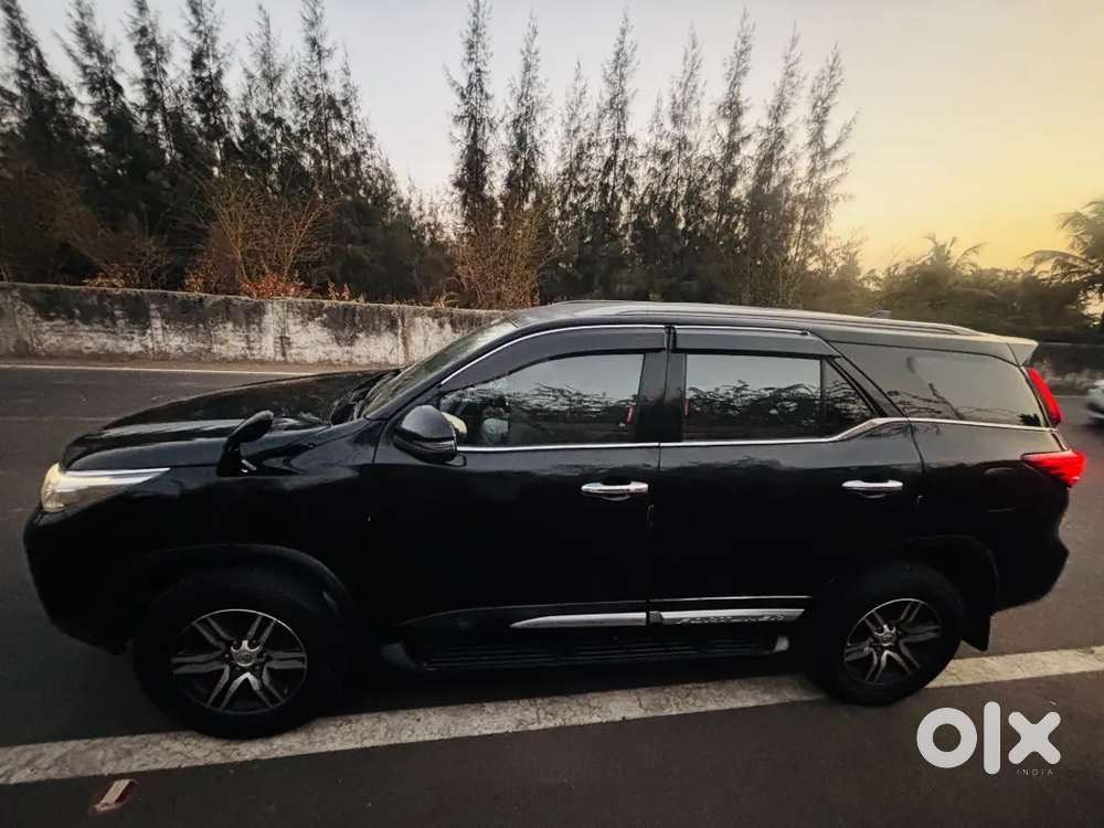 Toyota Fortuner Diesel 2019 Mt Black Lover