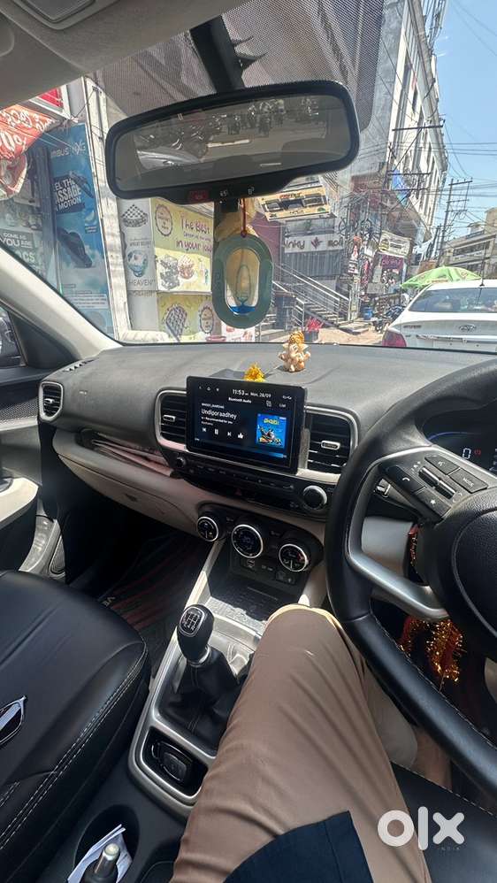 Hyundai Venue Petrol 2024