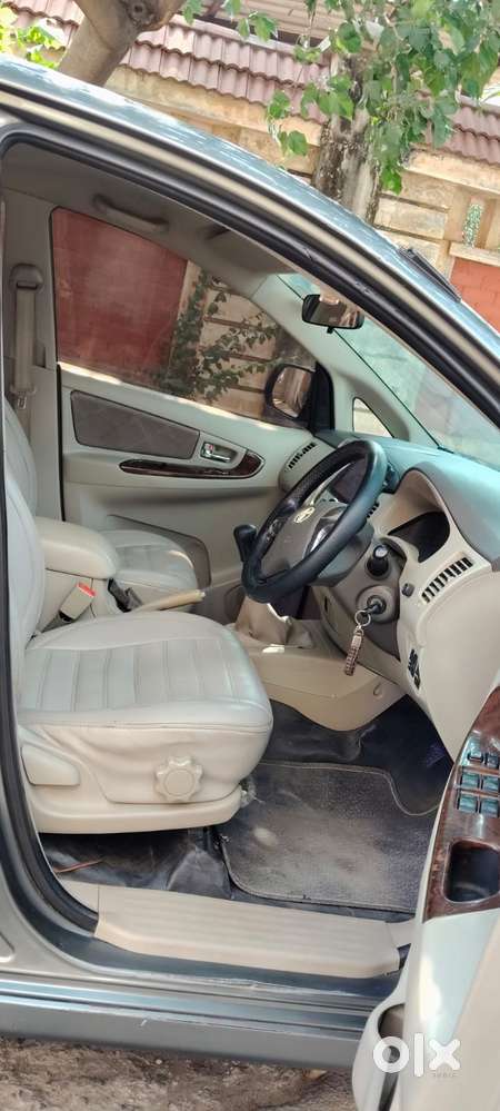 Toyota Innova 2.5 V 7 Str, 2014, Diesel