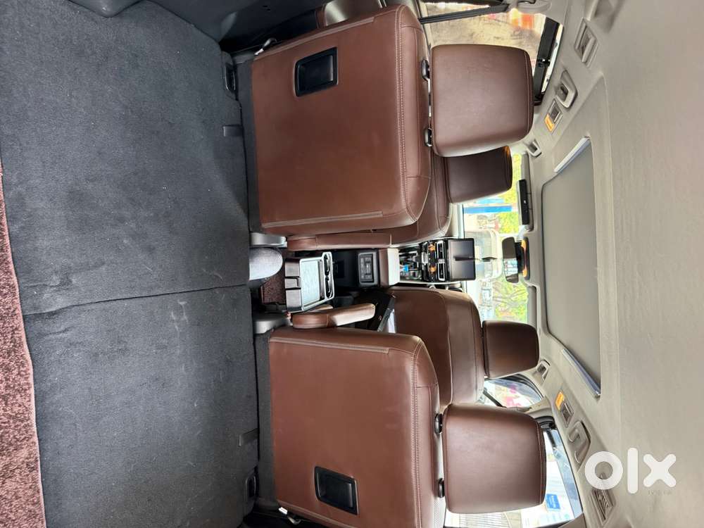 Toyota Innova Hycross 2023 Petrol 19000 Km Driven