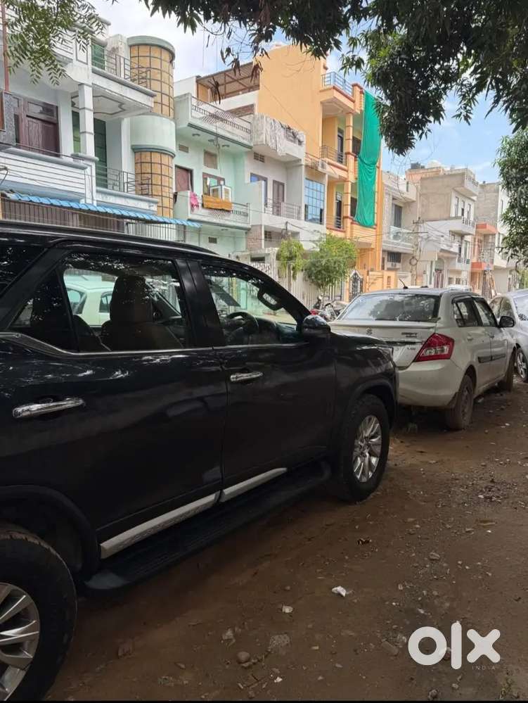 Toyota Fortuner 2023 Suv